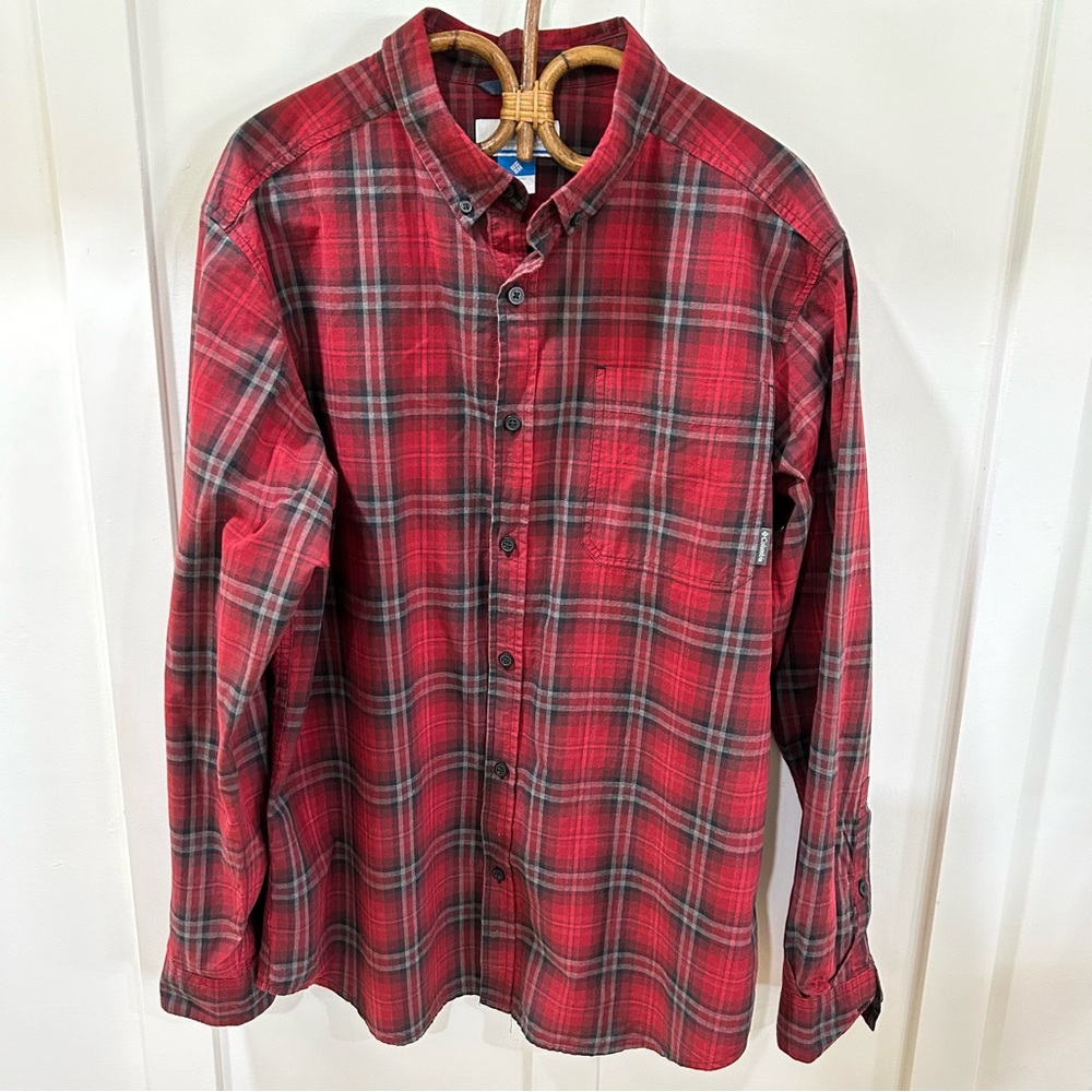Columbia Sportswear plaid button down long sleeve shirt